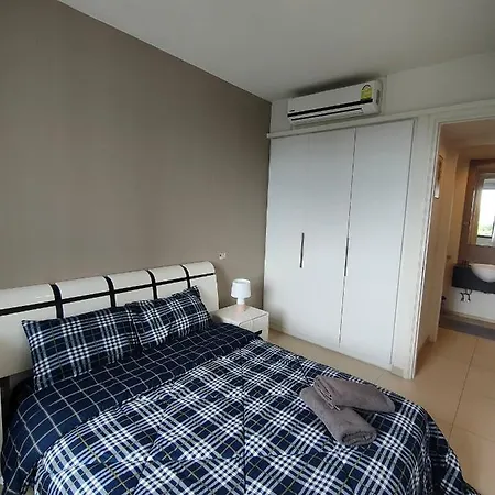Unixx Seaview Apartment Pattaya Exterior photo