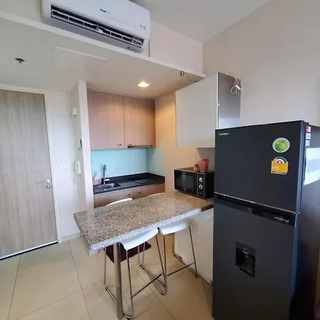 Unixx Seaview Apartment Pattaya Exterior photo